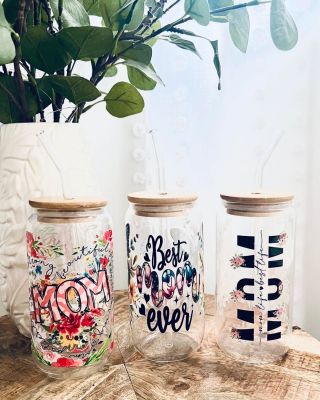 💫 Hledáš originální dárek pro svoji milovanou mámu? S našimi novými skleničkami nesáhneš vedle ❤️